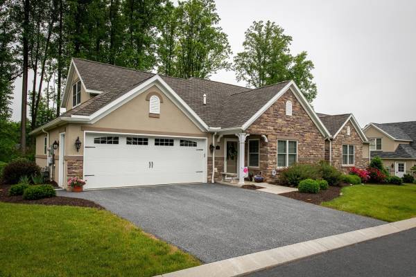 D85_4890.jpg (857 KB)